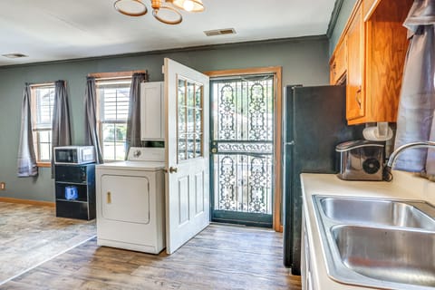 House (1 Bedroom) | Interior