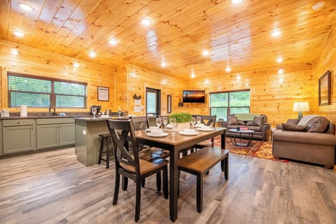 Blue Beauty's kitchen and dining area