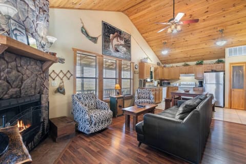 4b71cb87-1a9a-4e87-bd2a-efb839ce277e