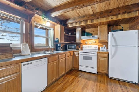 4f28ab4a-3d86-472a-8644-496047bf363d