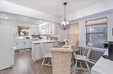 Cozy table, great memories