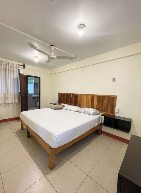 Basic Double Room, 1 King Bed, Non Smoking | Free WiFi