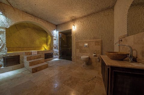 Deluxe Suite, Non Smoking | Soundproofing, free WiFi