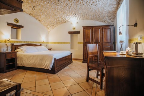 Standard Double Room, Patio | Minibar, in-room safe, travel crib, free WiFi