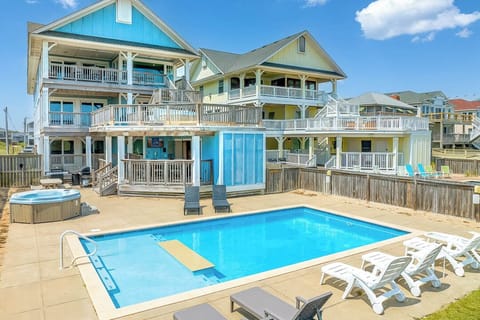 Back Exterior of Magnolia Cay