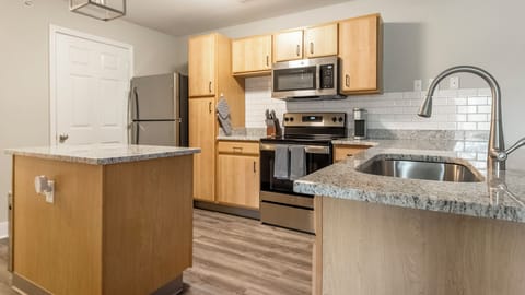 Apartment, 2 Bedrooms (QueenBed) | Private kitchen | Full-size fridge, microwave, oven, stovetop