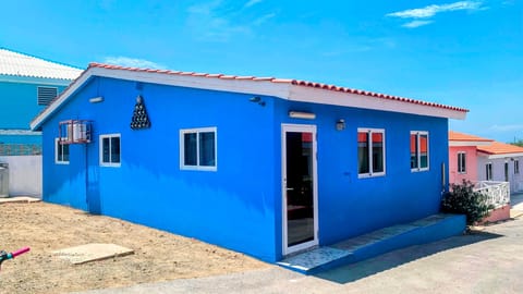 Blue Wave Vacation Apartment in Curacao