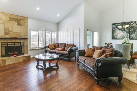 House (4 Bedrooms) | Interior
