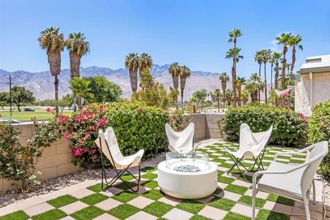 K0073 - Front patio