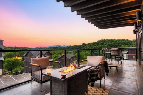Luxury Cabin, Private Pool, Mountain View | Mountain view