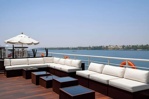 Sundeck