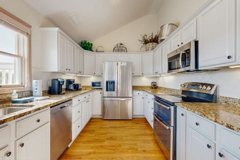 WH286: Millennium Sunrise | Top Level Kitchen