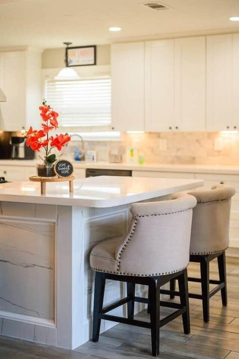 quick breakfast area with full kitchen. 