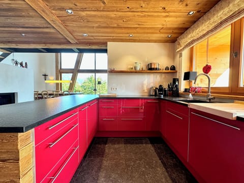 Deluxe Suite, Balcony, Mountain View | Private kitchen | Electric kettle, toaster