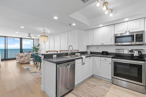 Condo, Multiple Beds (Moontide B707) | Private kitchen | Oven, toaster