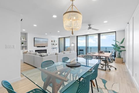 Condo, Multiple Beds (Moontide B707) | Interior