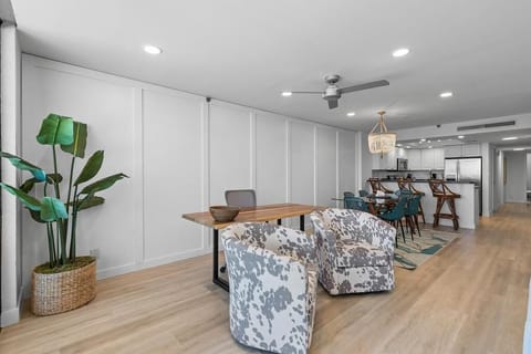 Condo, Multiple Beds (Moontide B707) | Living area