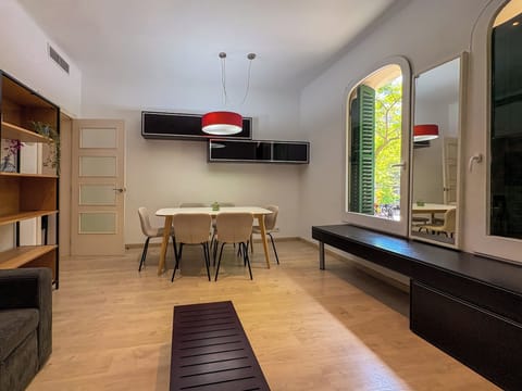 Apartment (2 Bedrooms) | Living area | TV