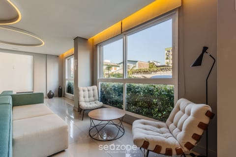 Basic Apartment | Living area | TV
