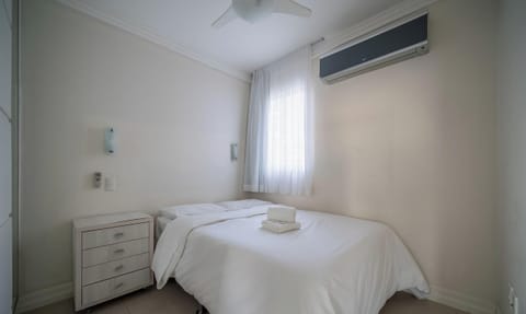 Apartment | 3 bedrooms, desk