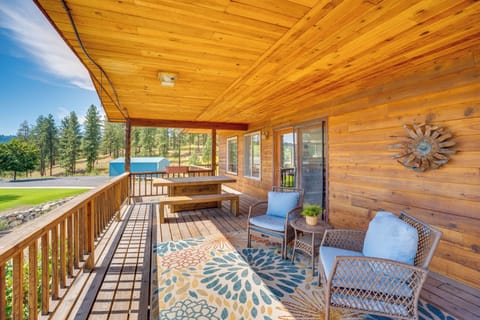 Republic Vacation Rental | 2BR | 2BA | Steps to Enter | 1,400 Sq Ft