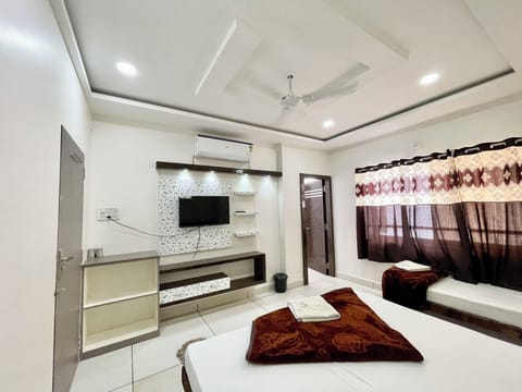 Superior Triple Room | Premium bedding, desk, laptop workspace, soundproofing