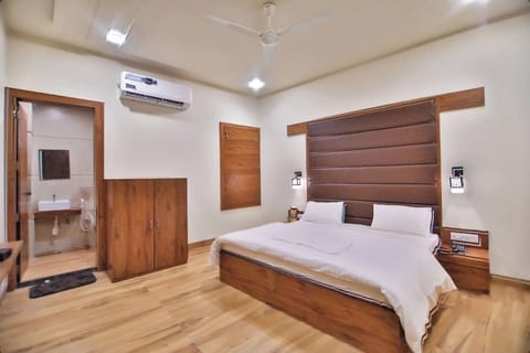Super Deluxe Room | Free WiFi