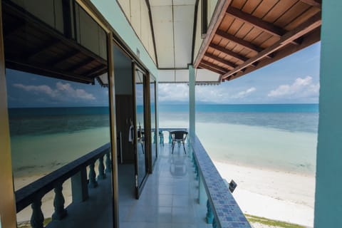 Double or Twin Room with Balcony and Seaview | Free WiFi