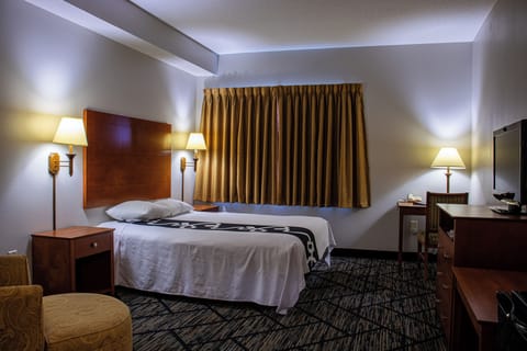 Room, 1 Queen Bed, Mobility Accessible | Desk, laptop workspace, free WiFi, bed sheets