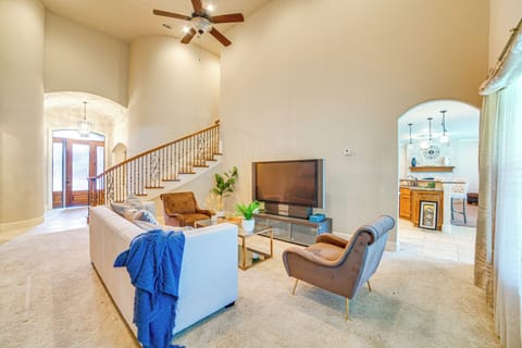 Sunnyvale Vacation Rental | 4BR | 3.5BA | 3,190 Sq Ft | Step-Free Access