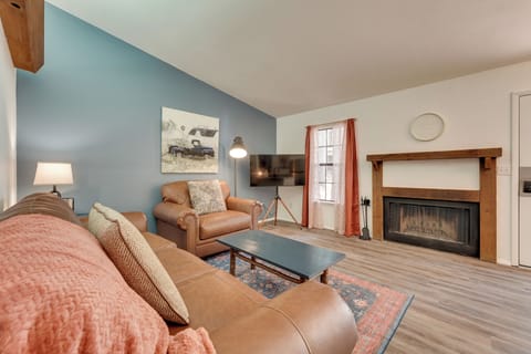 Kimberling City Vacation Rental | 2BR | 2BA | 726 Sq Ft | Stairs Required