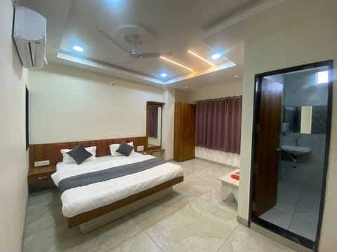 Deluxe Double Room | Desk, laptop workspace, WiFi (free)