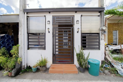 House, 1 Bedroom, Smoking, Balcony | Exterior detail