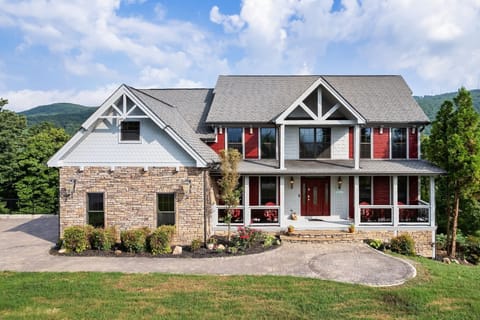 x-comingsoon!SmokySummitParadise_284494