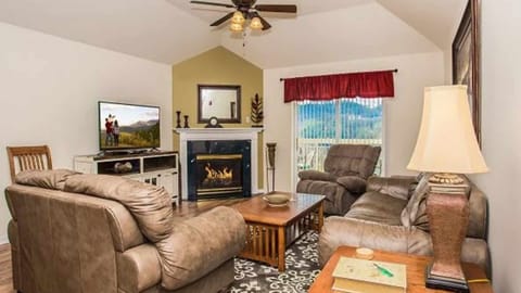 Whispering Pines 651 Penthouse Three Bedroom Sleeps 8 Pigeon For