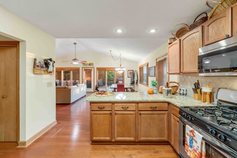 Fully equipped kitchen with granite countertops — perfect for group meals.