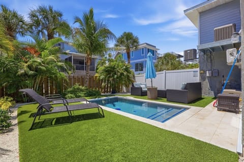 private pool area