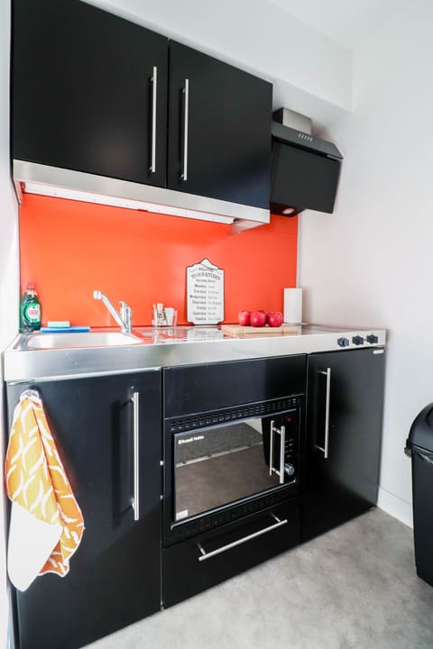 Apartment | 1 bedroom, desk