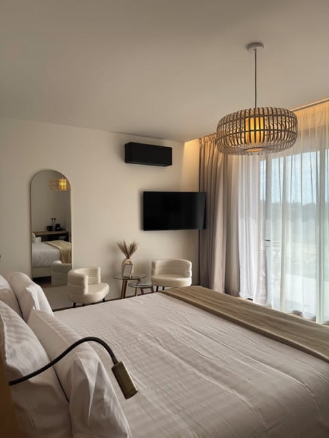 Deluxe Double Room, Valley View | Premium bedding, in-room safe, laptop workspace, blackout drapes