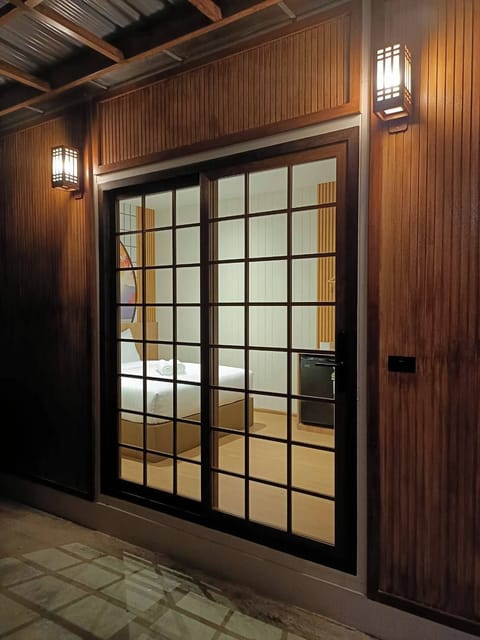 Deluxe Double Room | Desk, blackout drapes, soundproofing, free WiFi