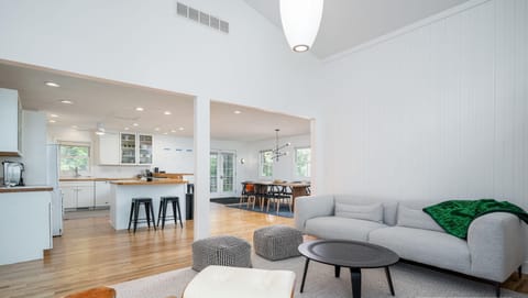 House | 3 bedrooms, desk, high-speed internet