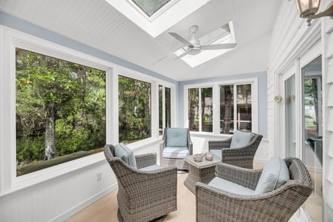 House | 4 bedrooms, high-speed internet