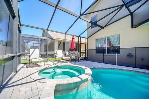 House | 5 bedrooms, high-speed internet