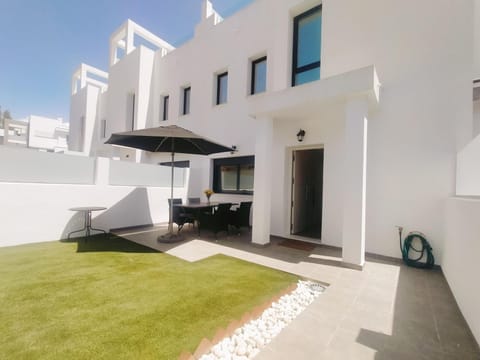 House | 3 bedrooms, Internet