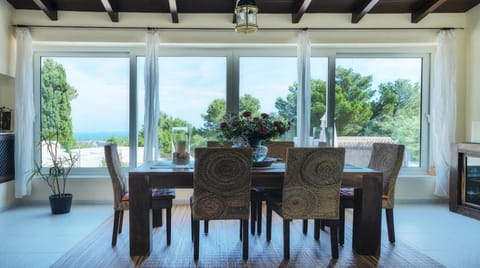 House, Smoking | 4 bedrooms
