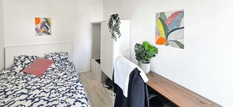 Apartment | 1 bedroom, laptop workspace, iron/ironing board