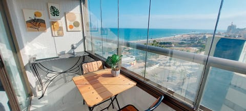 Basic Apartment | Outdoor dining