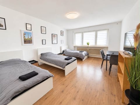 Schlafzimmer Nr.1 ausgestattet mit 3 Einzelbetten 90x200 cm