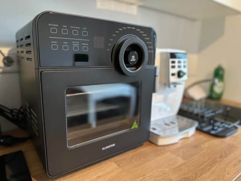 Airfryer und Kaffeemaschine Bohnen