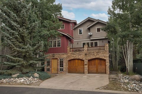 Exterior - Streamside Lane - Frisco Vacation Rental